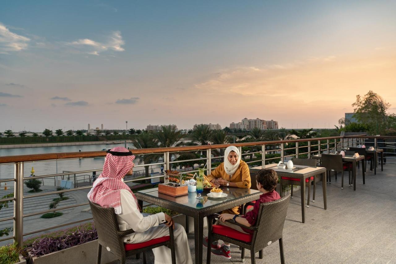 Bay La Sun Hotel And Marina - Emaar King Abdullah Economic City Kültér fotó View of the River