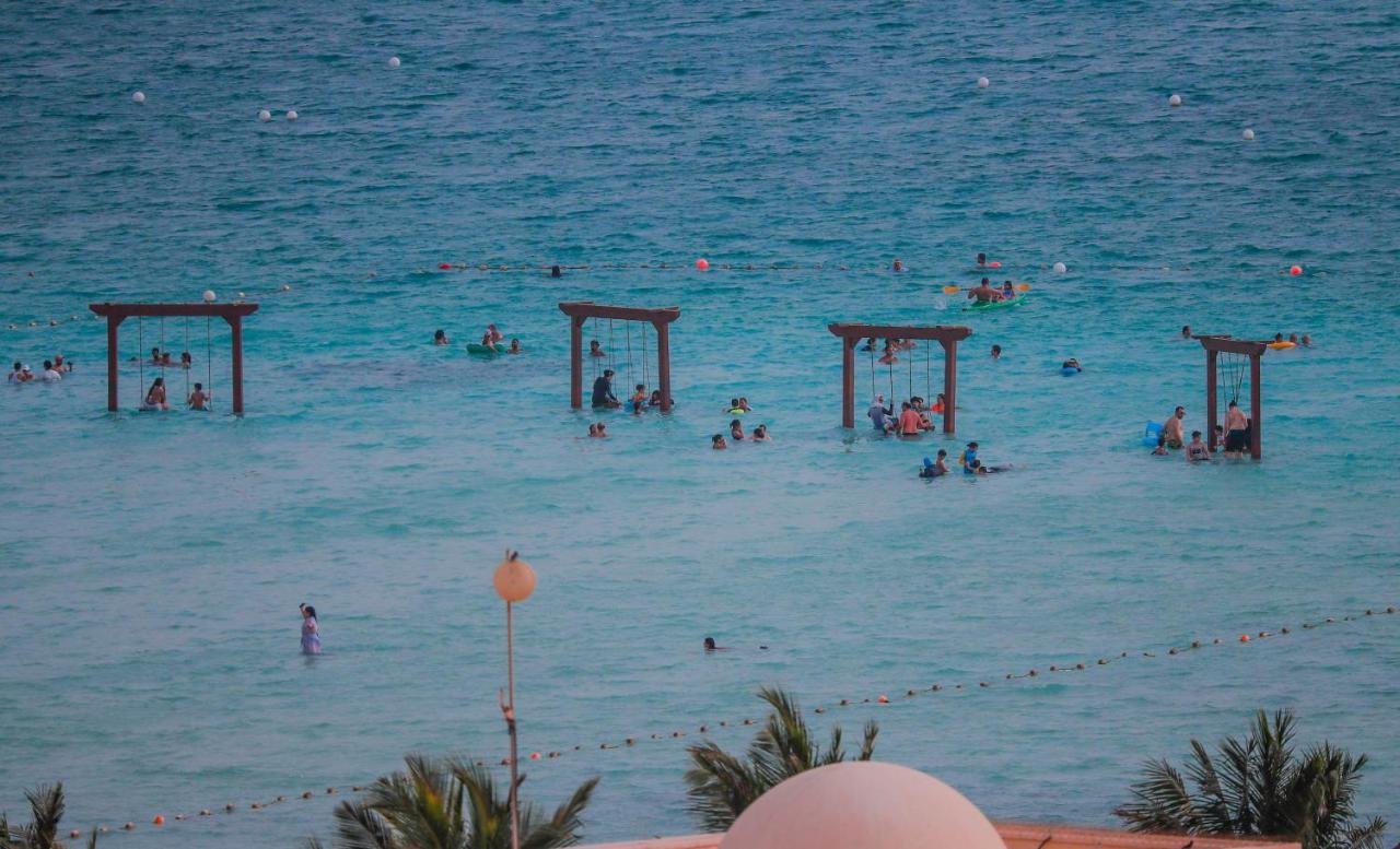 Bay La Sun Hotel And Marina - Emaar King Abdullah Economic City Kültér fotó The beach at the Dead Sea