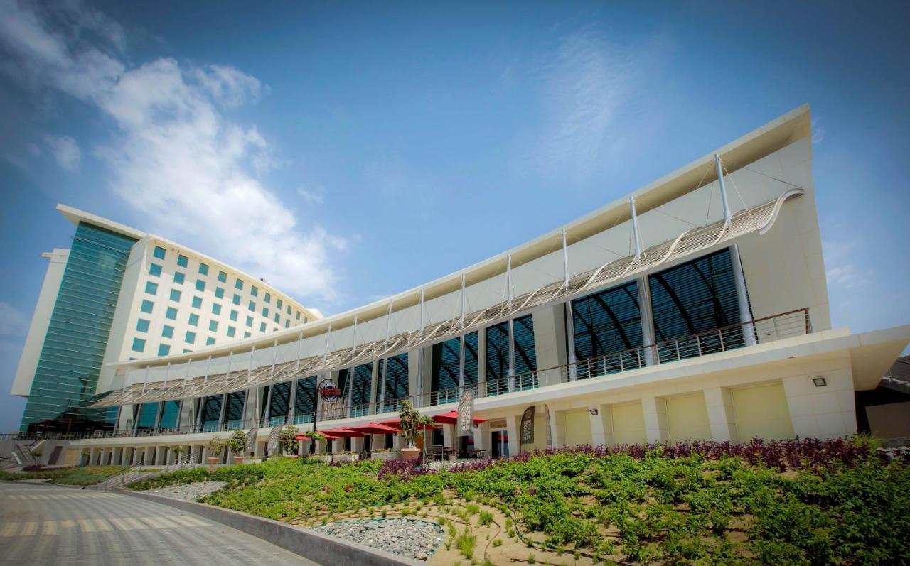 Bay La Sun Hotel And Marina - Emaar King Abdullah Economic City Kültér fotó The hospital's main building