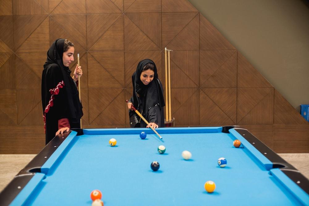 Bay La Sun Hotel And Marina - Emaar King Abdullah Economic City Kültér fotó A pool table
