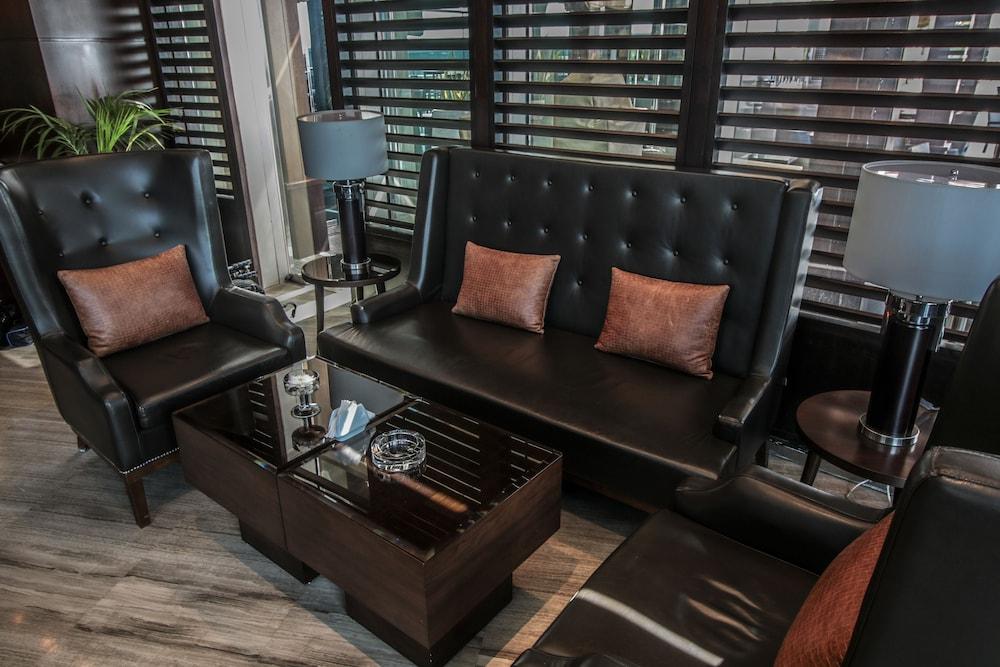 Bay La Sun Hotel And Marina - Emaar King Abdullah Economic City Kültér fotó The interior of the lounge