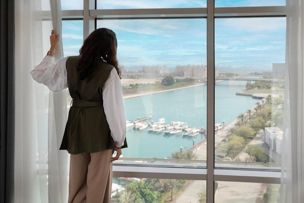 Bay La Sun Hotel And Marina - Emaar King Abdullah Economic City Kültér fotó View of the Marina from a suite