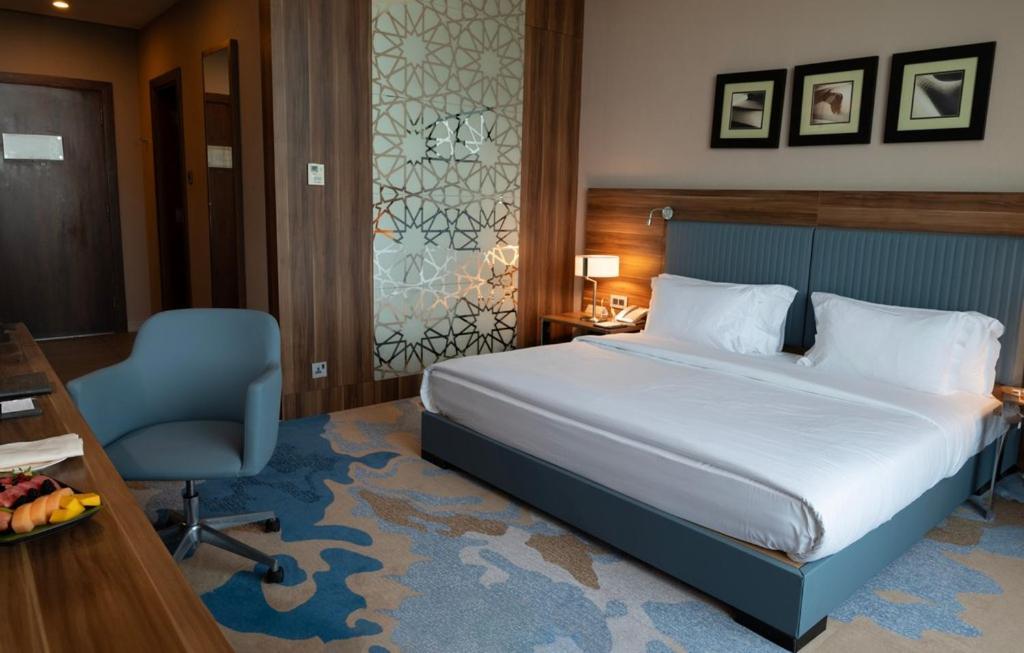 Bay La Sun Hotel And Marina - Emaar King Abdullah Economic City Kültér fotó A room at the hotel