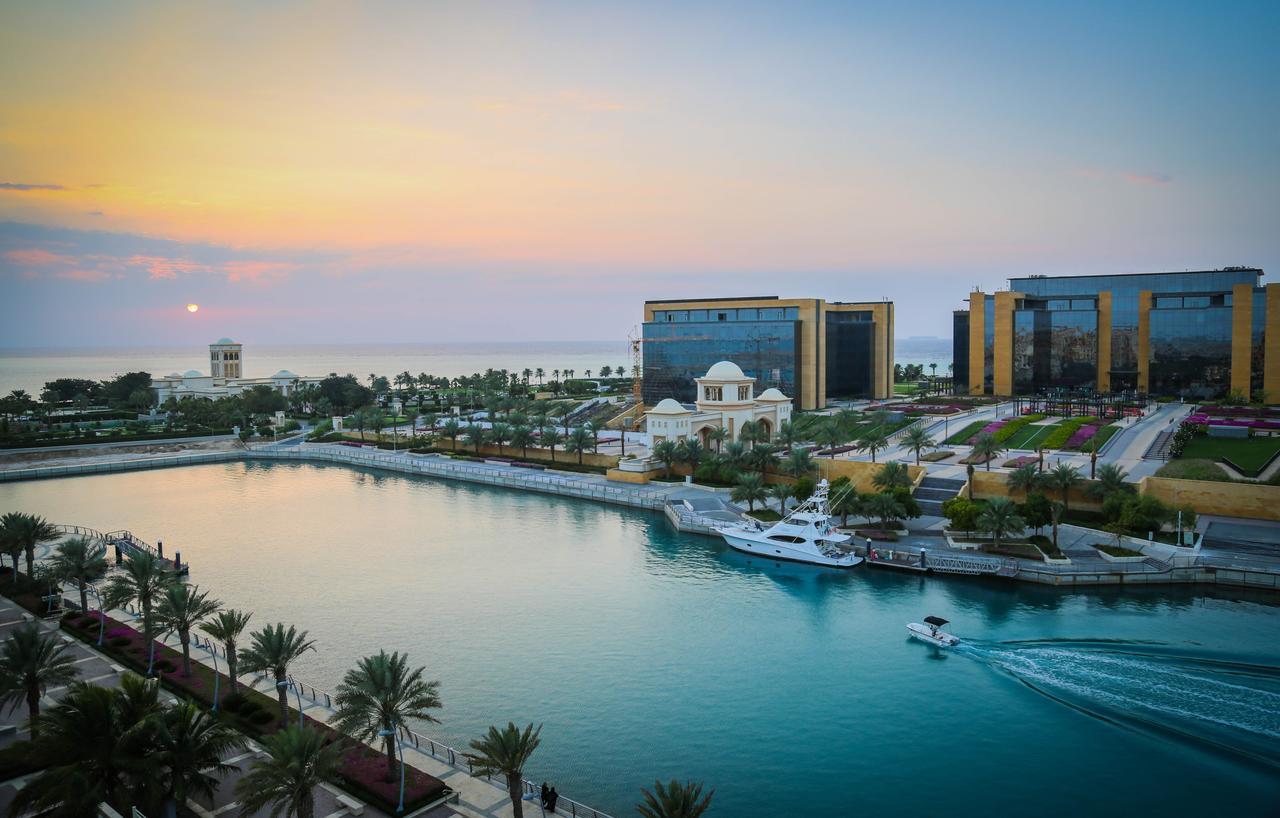 Bay La Sun Hotel And Marina - Emaar King Abdullah Economic City Kültér fotó Al Biryani House, Jumeirah